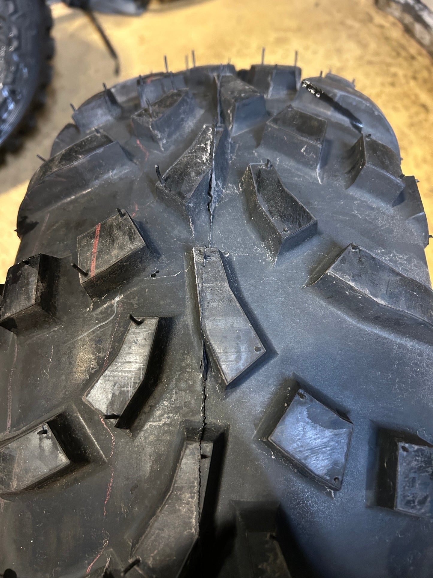 CARLSTAR AT489 BSW  25 10 12 4PLY ATV/UTV TIRE 6P07691
