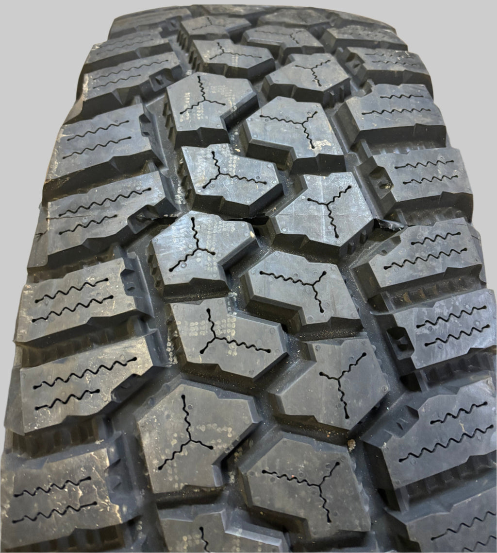 COOPER DISCOVERER RUGGED TREK LT 37 12.5 17124Q LRD 8PLY ROUGH TERRAIN TIRE 170213007