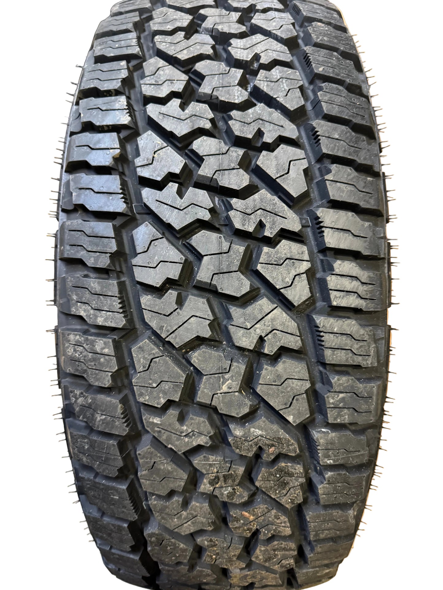COOPER DISCOVERER STRONGHOLD AT BSW LT 275 60 20 123/120S 10PLY ALL TERRAIN TIRE 170303048