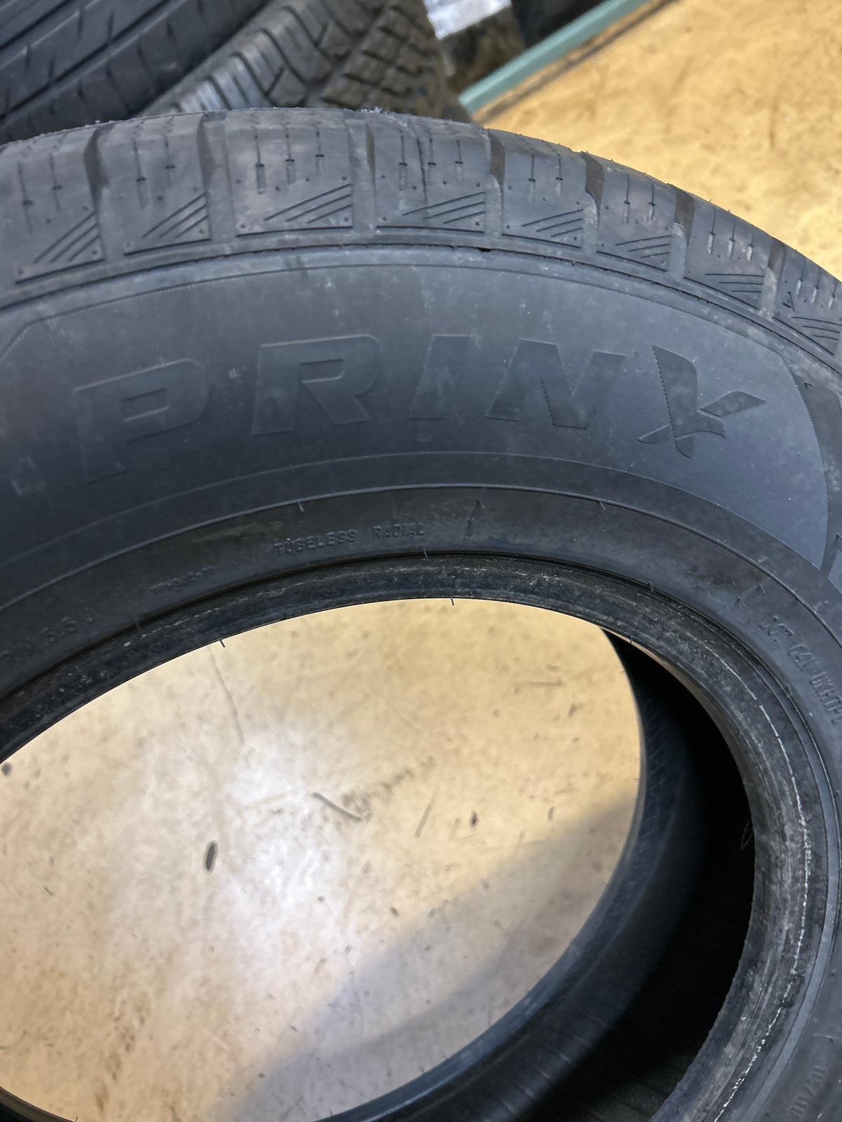 PRINX HIFLEET HL1 BSW P 205 75 16 113/111R 10PLY ALL SEASON TIRE 9205250374
