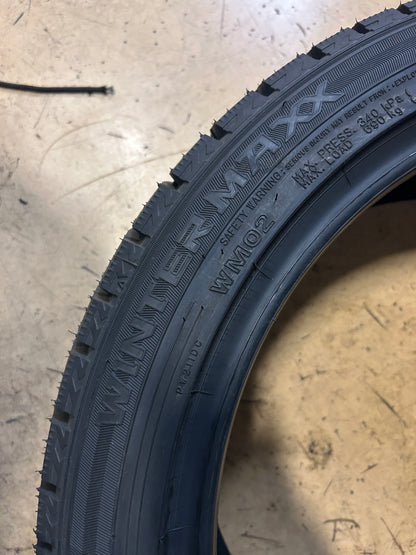 NOS DUNLOP WINTER MAXX 2 BSW P 225 45 18 95T XL WINTER TIRE 266016636