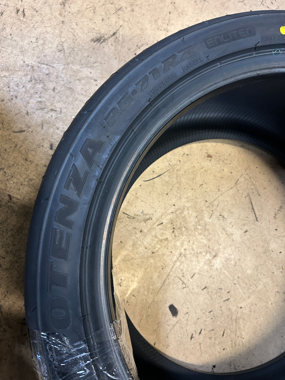 BRIDGESTONE POTENZA RE-71RZ BSW P 295 35 18 99W UHP TIRE 013962