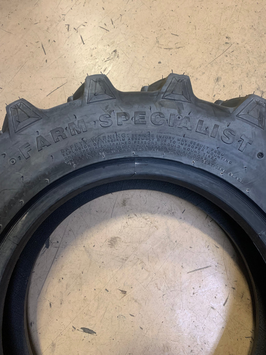 CARLISLE FARM SPECIALIST BSW AT  7 14 1 6PLY ATV/UTV TIRE 570000