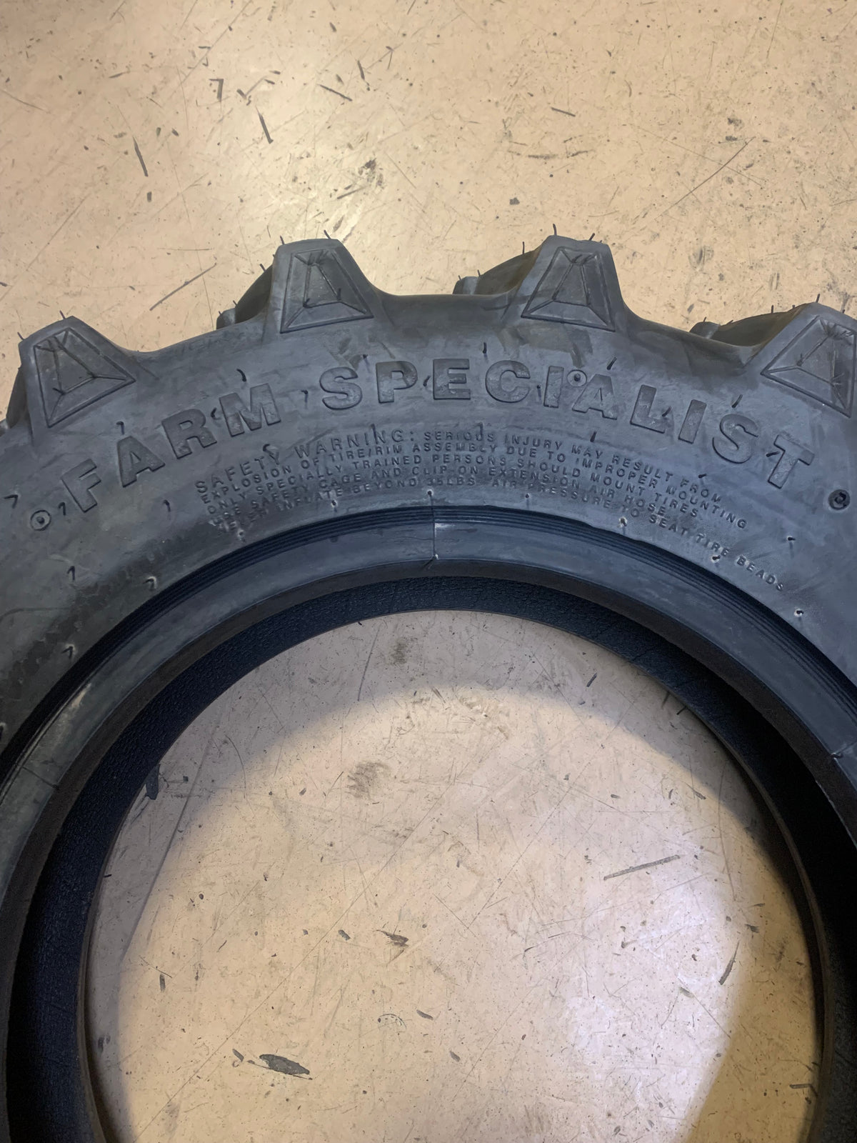 CARLISLE FARM SPECIALIST BSW AT  7 14 1 6PLY ATV/UTV TIRE 570000