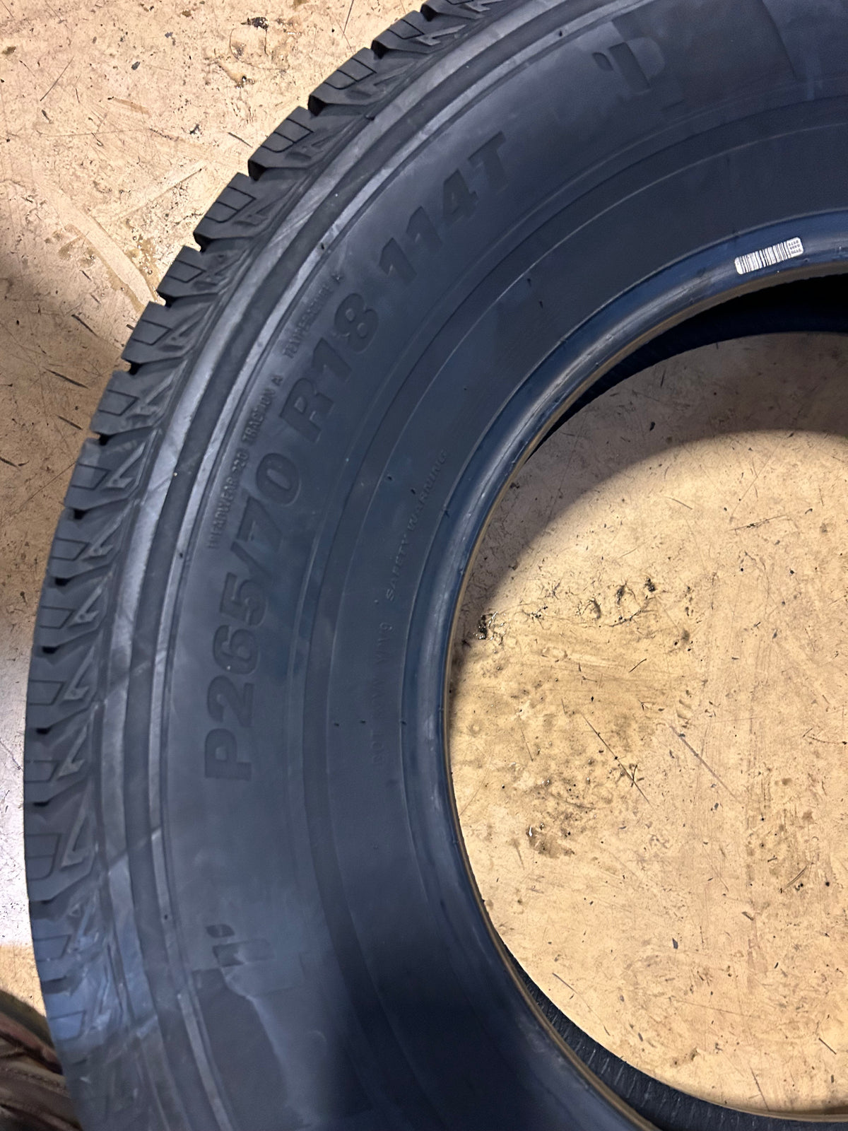 KUMHO CRUGEN HT51 BSW P 265 70 18 114T ALL WEATHER TIRE 2205833