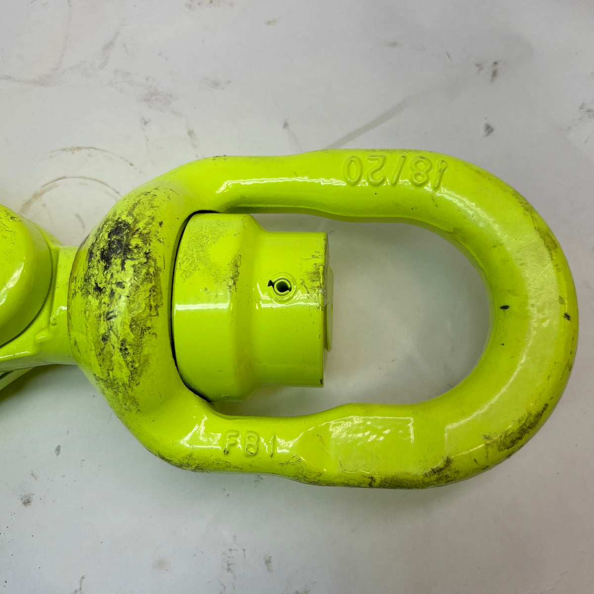 GUNNEBO 3/4" BKL-18/20-10 GRADE 100 SELF-CLOSING SWIVEL HOOK - 35273 LBS