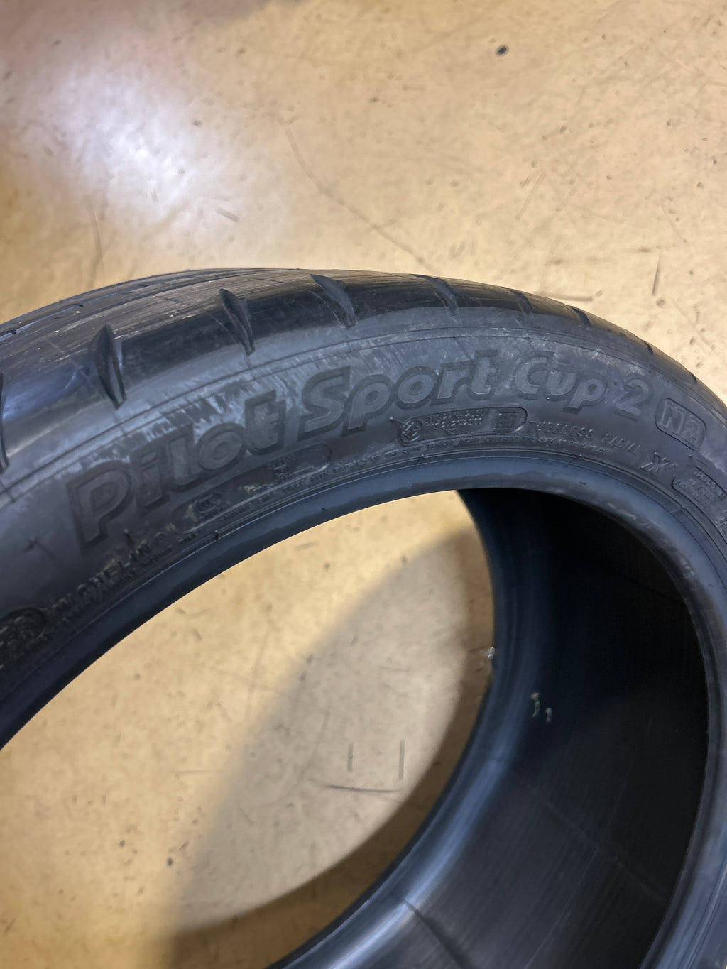 MICHELIN PILOT SPORT CUP 2 BSW P 265 35 20 99Y RACING TIRE 97350