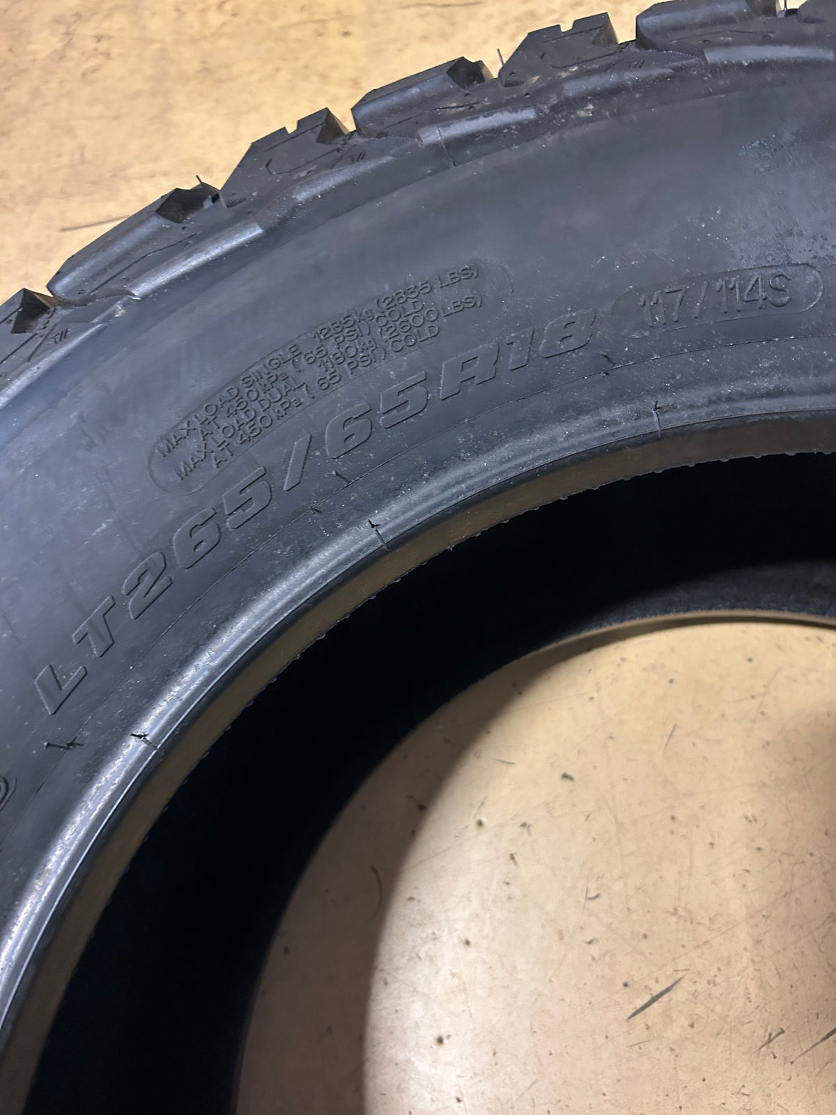 BFGOODRICH ALL-TERRAIN T/A KO3 RWL LT 265 65 18 117/114S 8PLY  TIRE 03930