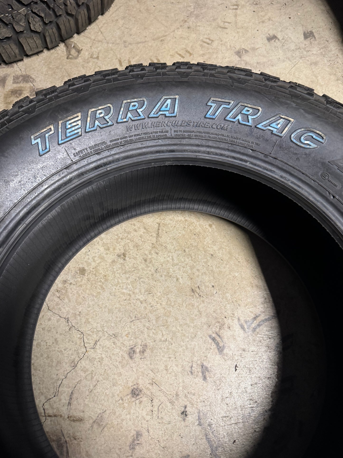 NOS HERCULES TERRA TRAC AT II OWL P 265 60 18 110T ALL TERRAIN TIRE 08556