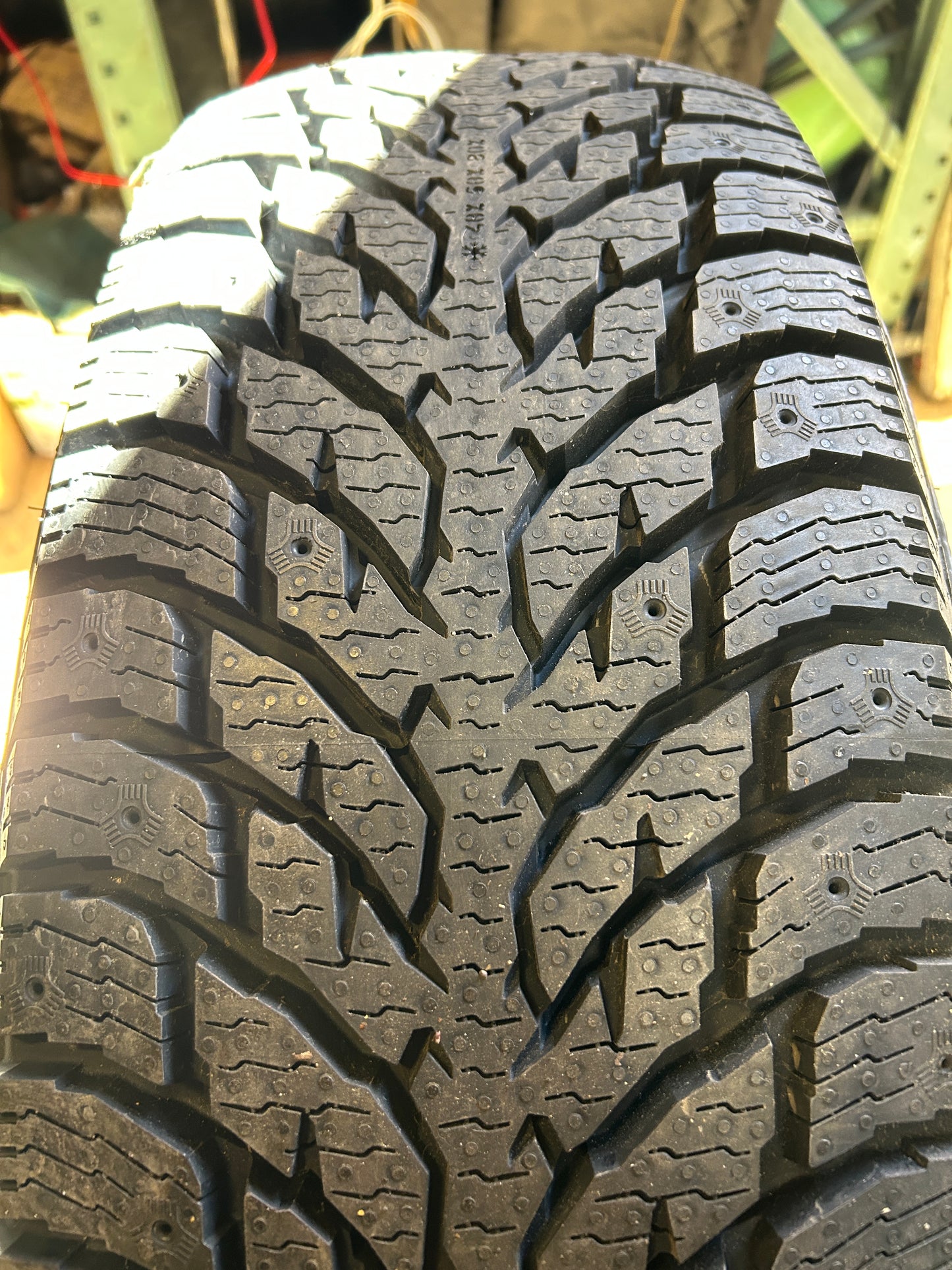 NOKIAN HAKKAPELIITTA LT 3 EV BSW LT 275 70 18 125/122Q 10PLY WINTER TIRE T430959