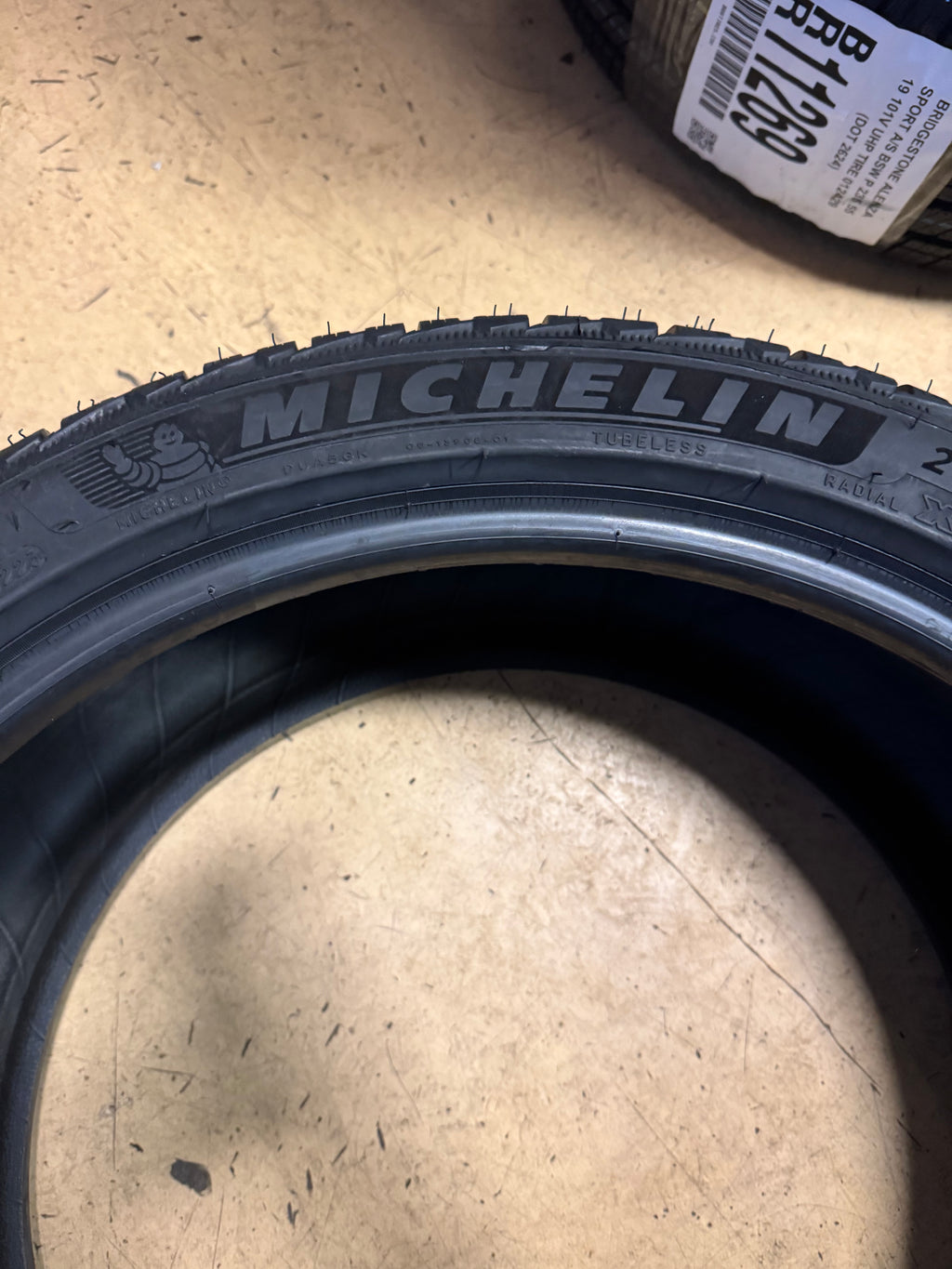 NOS MICHELIN PILOT ALPIN 5 SUV (*) BMW BSW P  295 35 21 107V XL WINTER TIRE 75271