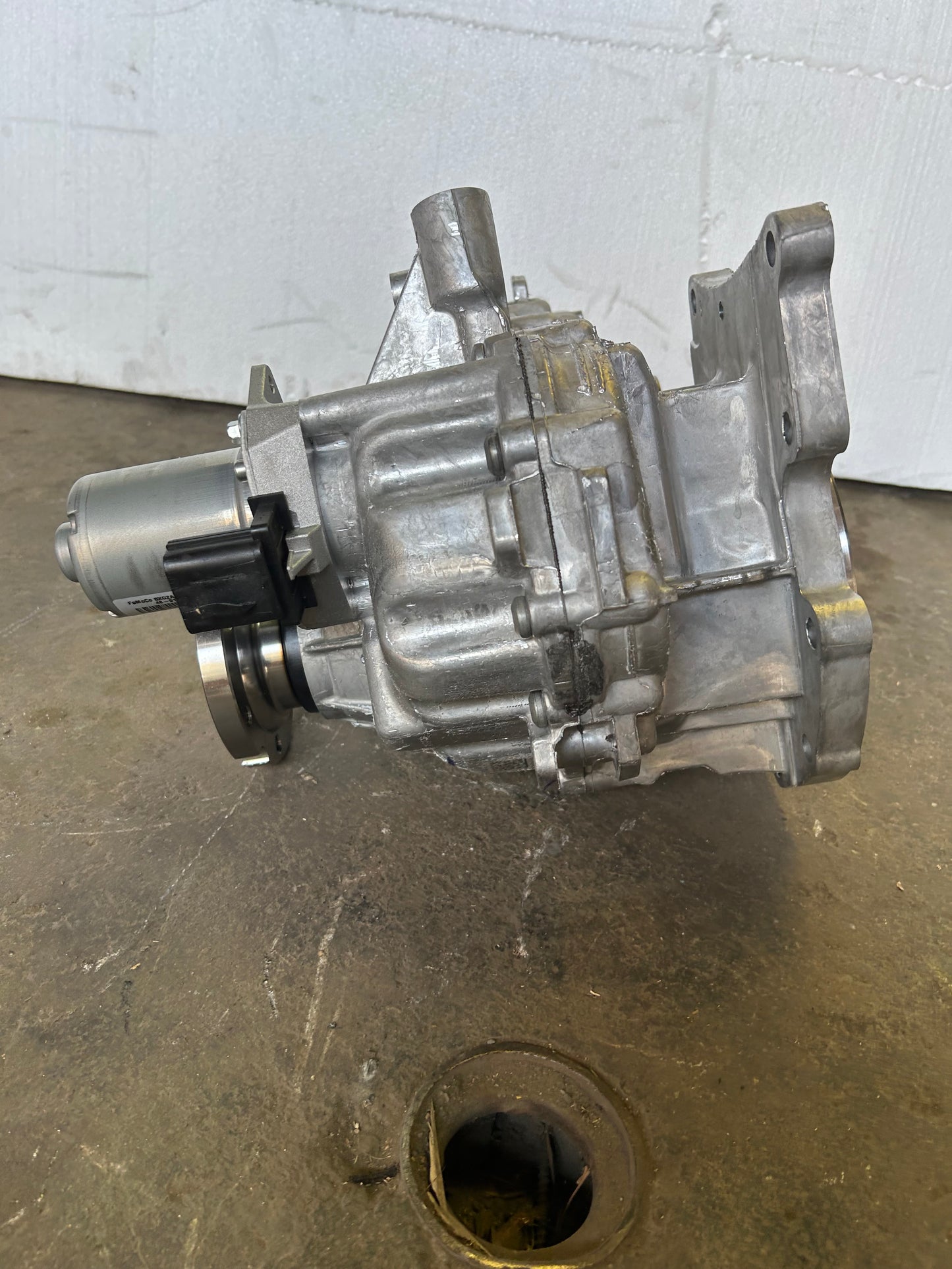 FORD TRANSFER CASE ASSEMBLY ML3Z7A195AK