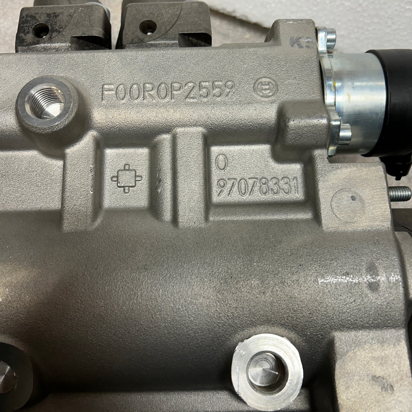 REMAN. GENUINE DETROIT DIESEL HIGH PRESSURE FUEL PUMP RA4720900850