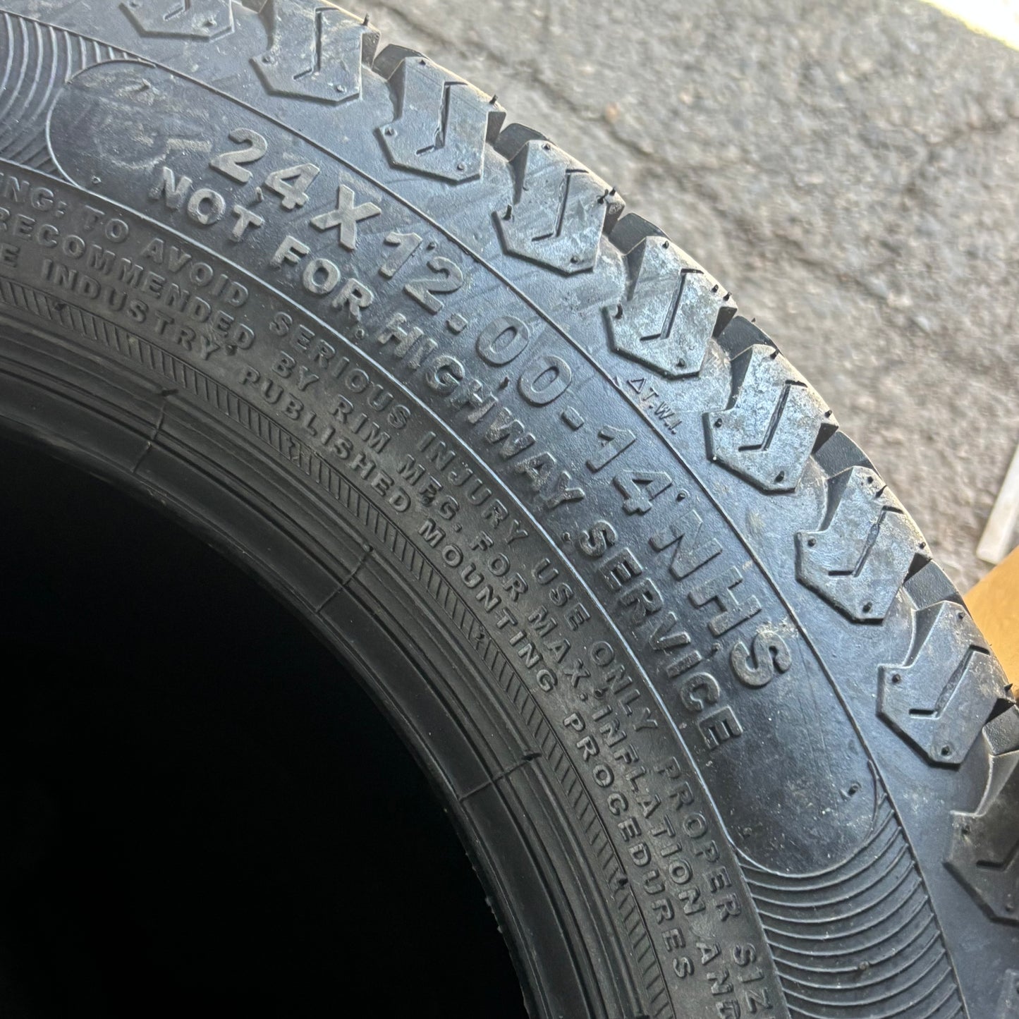 OTR GRASS MASTER BSW  24 12 14 4 PLY LAWN TIRE T80424120014