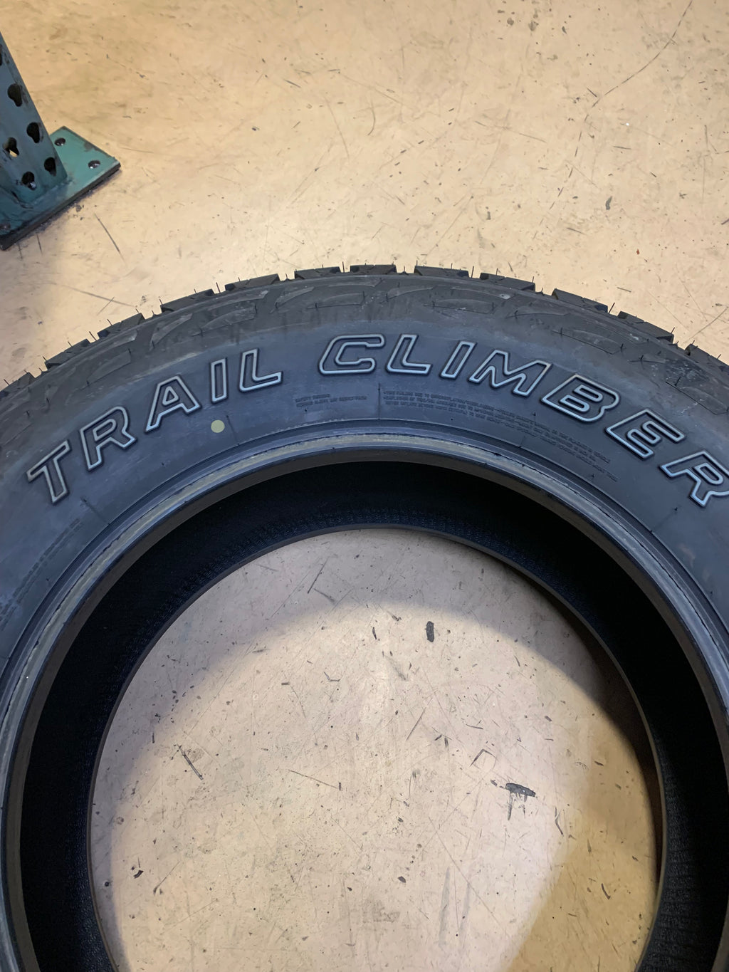 SUMMIT TRAIL CLIMBER AT OWL LT 275 70 18 125/122R 10 PLY ALL TERRAIN TIRE 261822