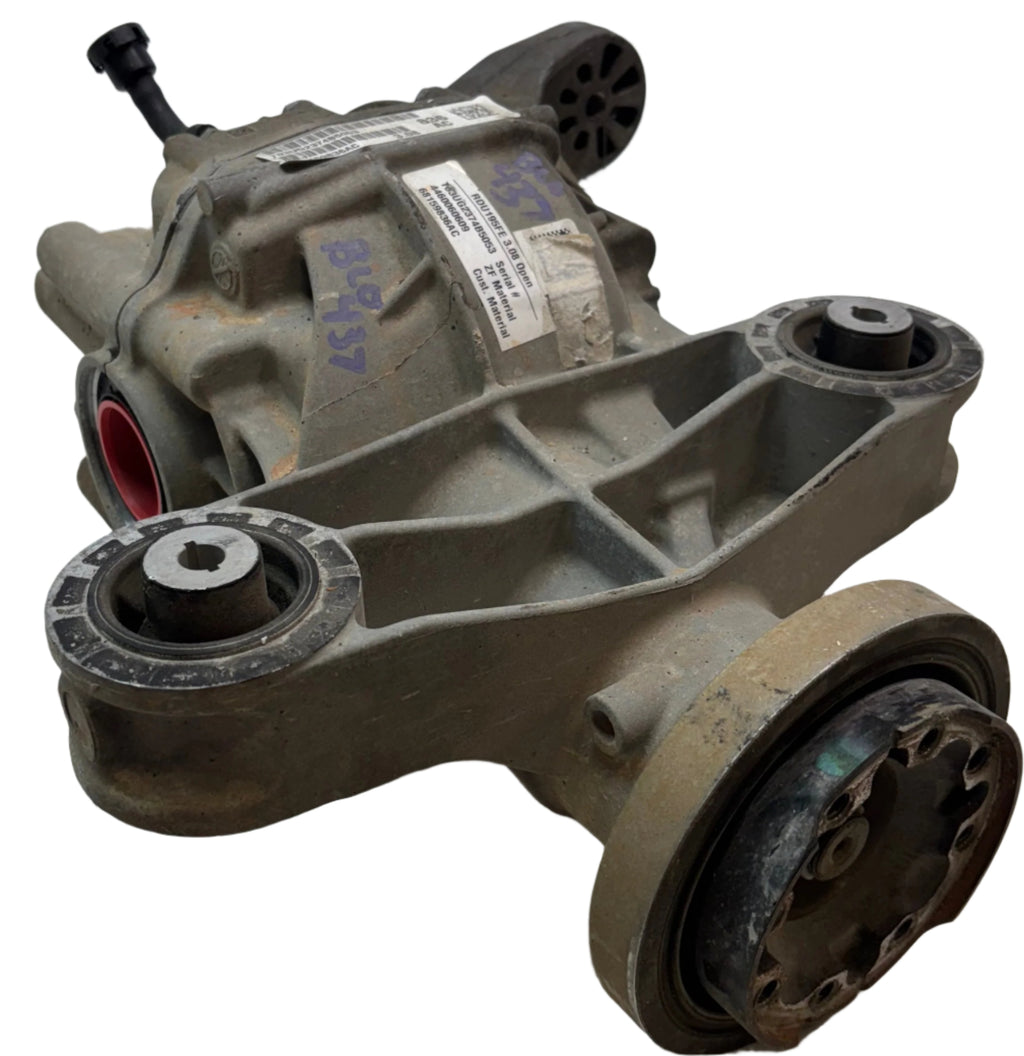 USED GENUINE MOPAR REAR AXLE DIFFERENTIAL CHRYSLER 300 DODGE CHARGER 6815936AC