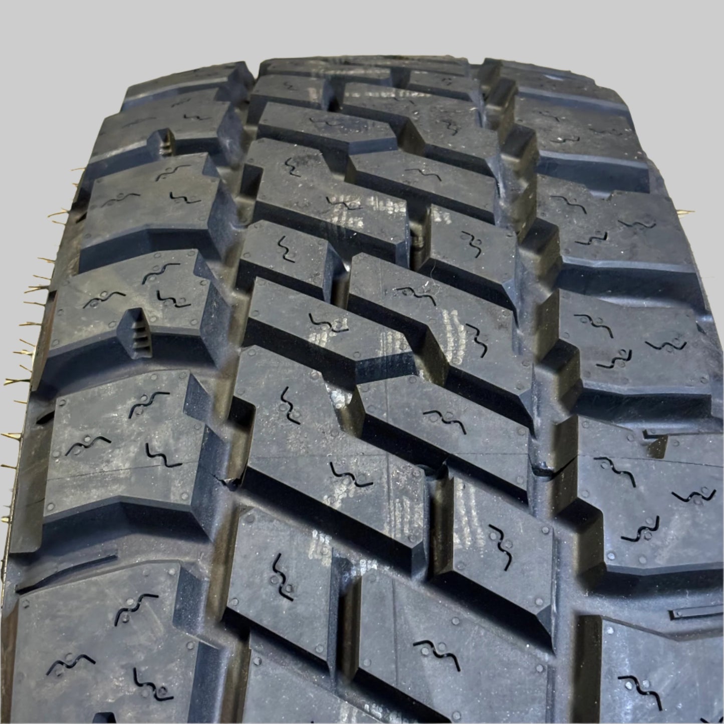 MICKEY THOMPSON BAJA BOSS EXP RWL LT 275 70 18 125/122Q LRE 10 PLY TIRE 331071003 HIGHWAY ALL TERRAIN