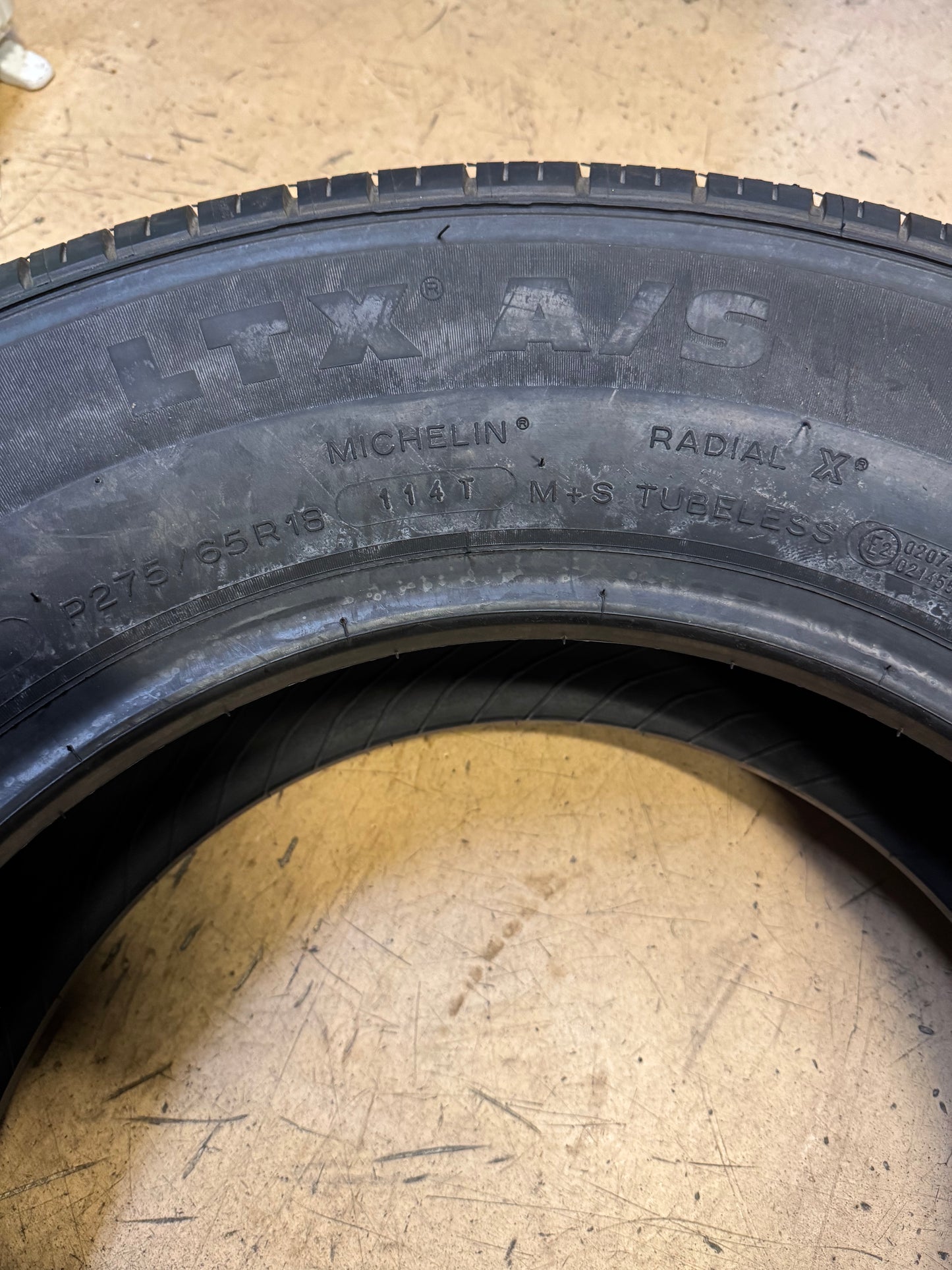 NOS MICHELIN LTX A/S BSW P 275 65 18 114T ALL SEASON TIRE 05107