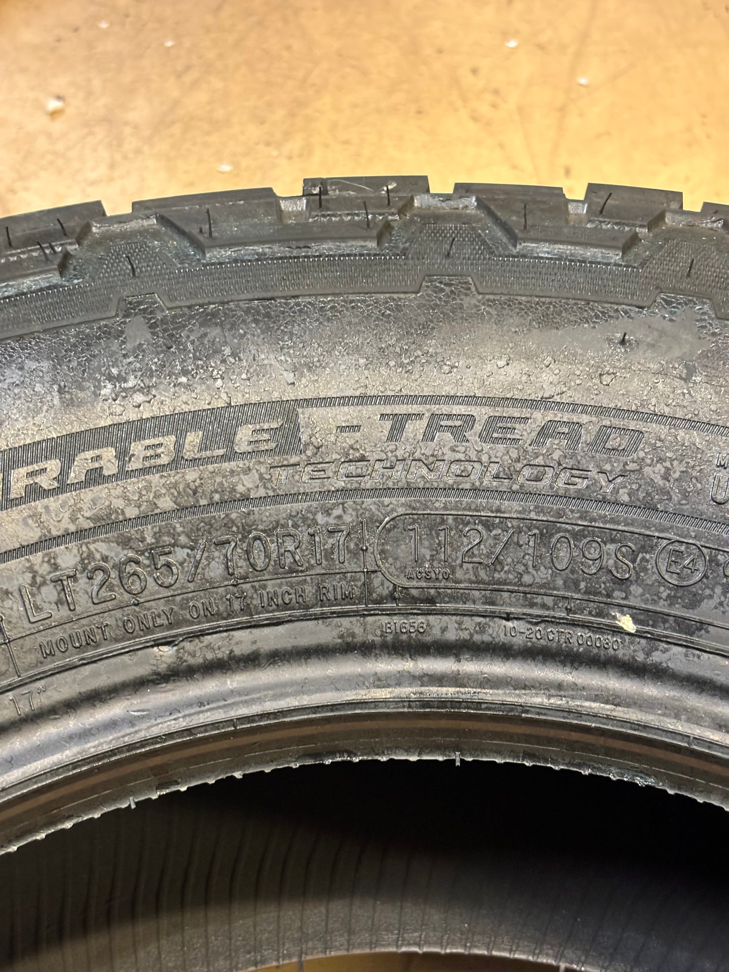 COOPER DISCOVERER A/T3 LT RWL LT 265 70 17 112/109S LRC 6PLY ALL TERRAIN TIRE 170001001