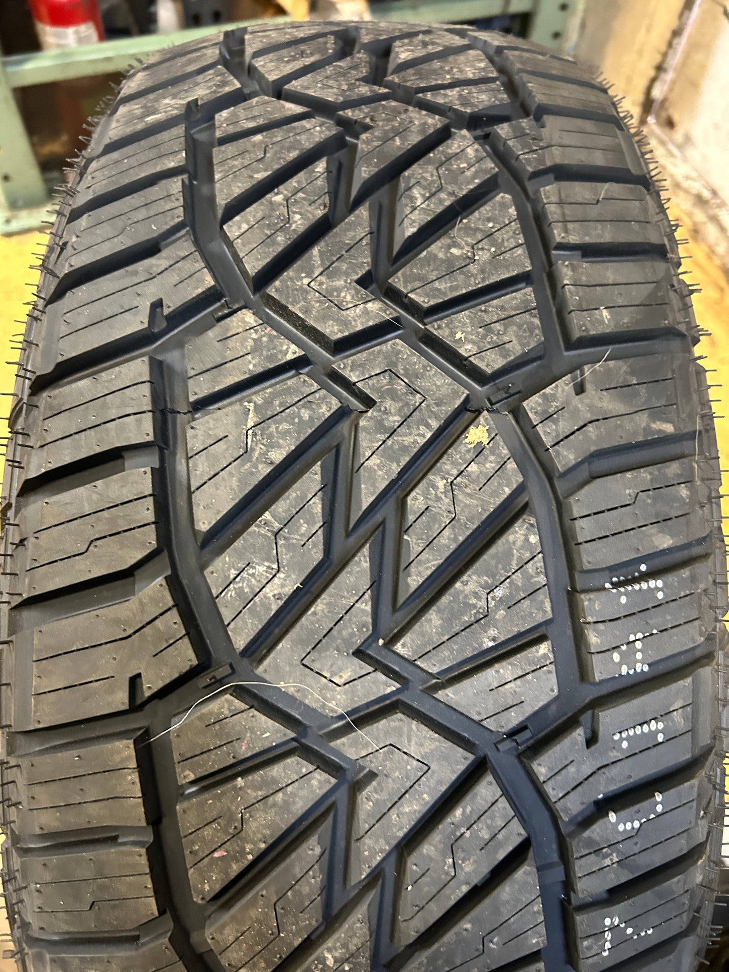 MASTERTRACK BADLANDS ATX BSW P 265 50 20 111V XL ALL TERRAIN TIRE MASTATX014