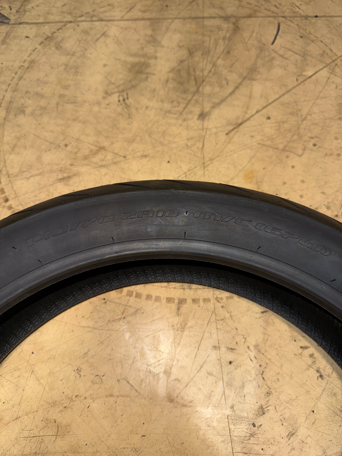 METZELER ROADTEC INTERACT Z8 140 80 18 67W REAR MOTORCYCLE TIRE 2415800