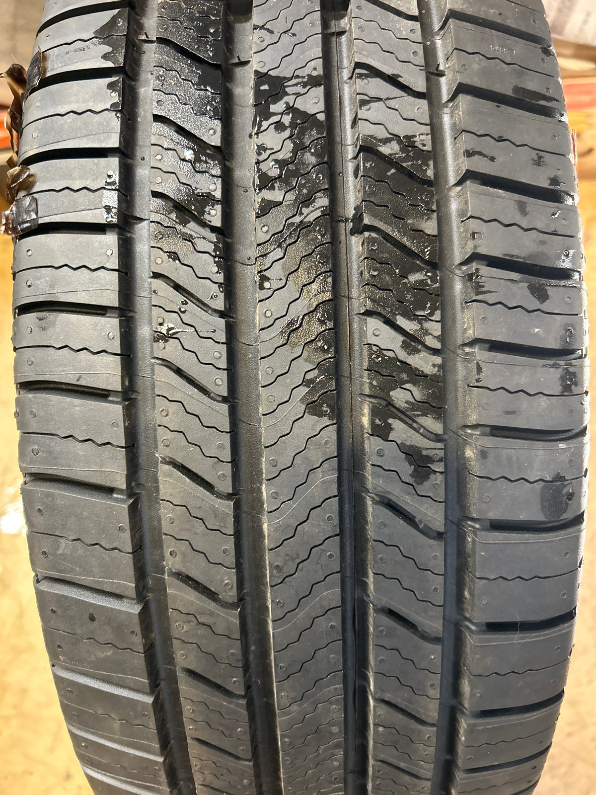 MICHELIN  DEFENDER 2 BSW P 235/50R19 103H ALL SEASON TIRE 69845