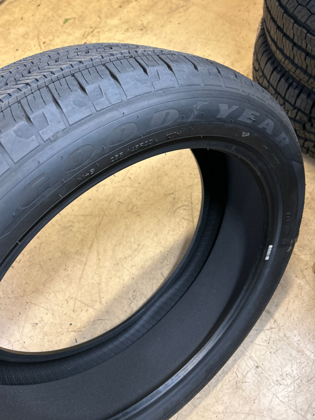 GOODYEAR EAGLE TOURING BSW P 255 45 22 107H XL ALL SEASON TIRE 102054642