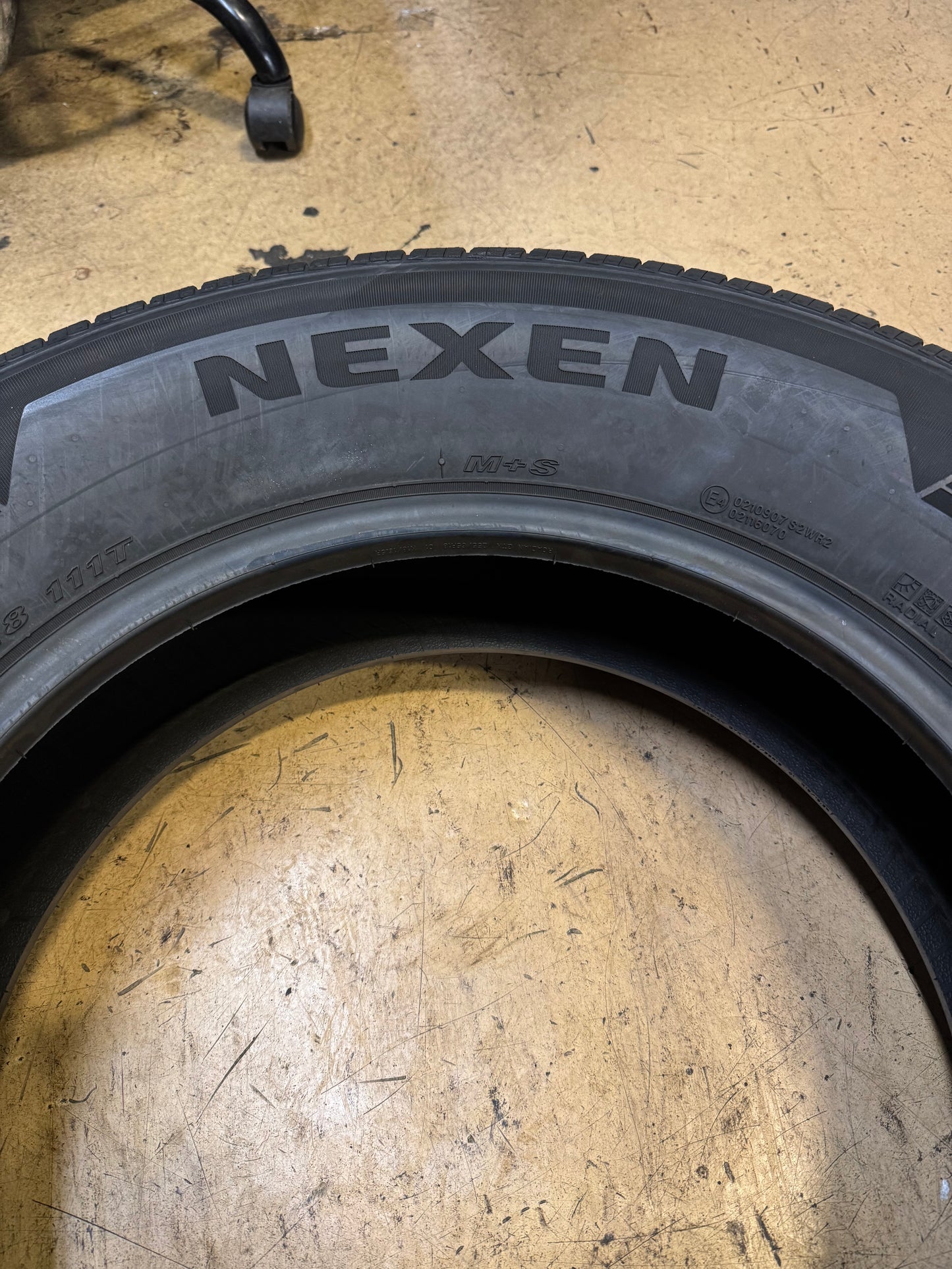 2 NOS NEXEN ROADIAN GTX BSW P 255 65 18 111T ALL SEASON TIRE 17062NXK