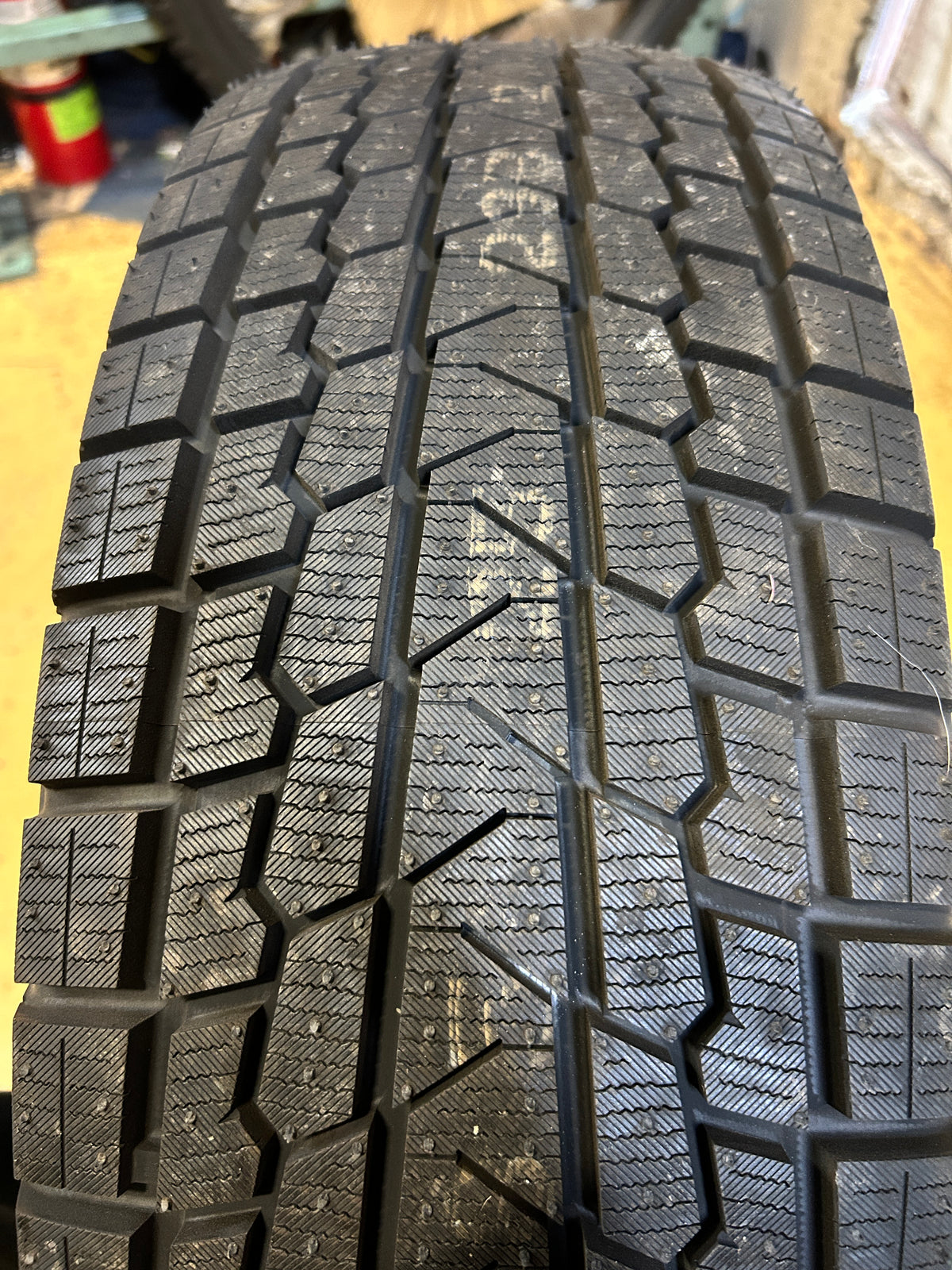 YOKOHAMA ICEGUARD IG53 BSW P 225 60 16 98T SL WINTER TIRE 110115332
