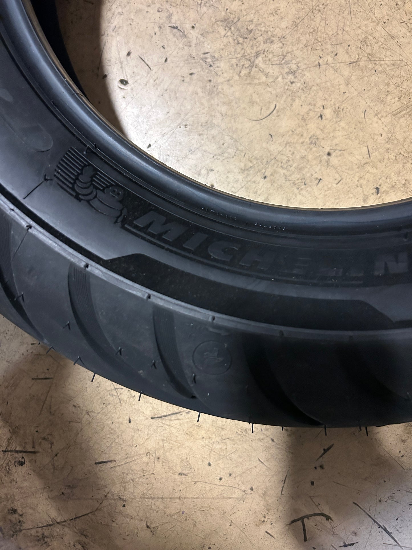 MICHELIN COMMANDER III CRUISER BSW 170 80 15 77H REAR MOTORCYCLE TIRE 59618