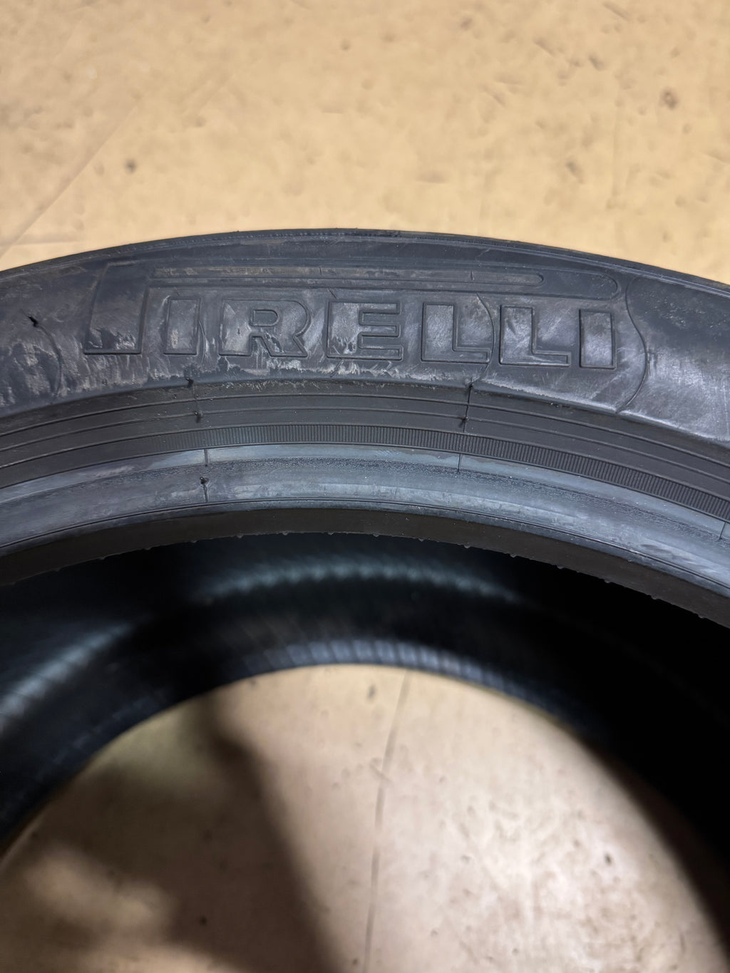 2 PIRELLI P ZERO (MO) BSW P 285 35 18 97Y SUMMER TIRE 2009300
