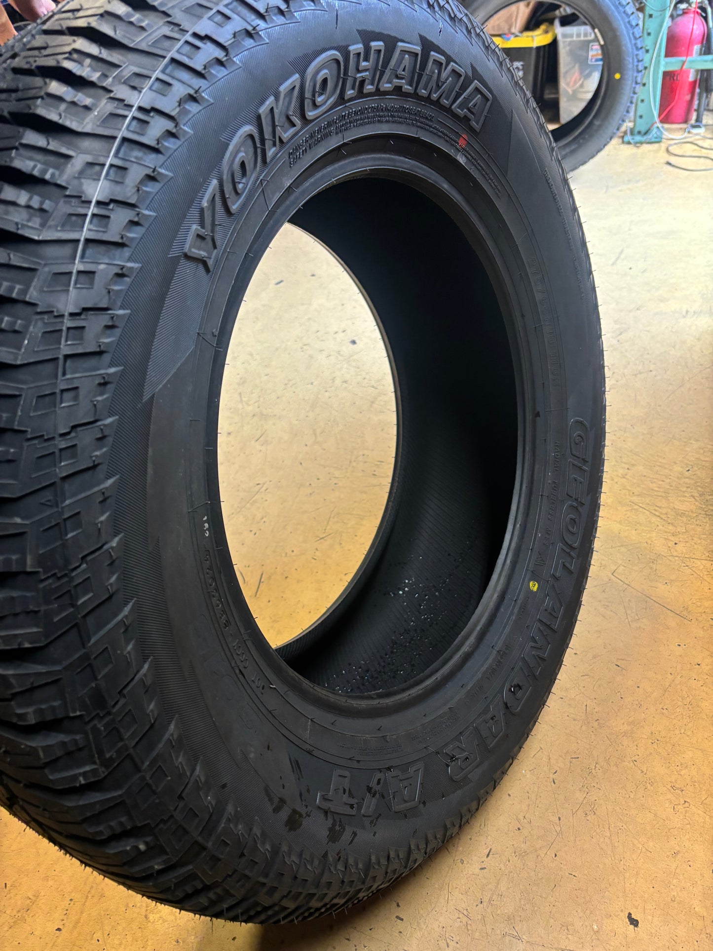 YOKOHAMA GEOLANDAR A/T G015 BSW P 275 65 18 116H ALL TERRAIN TIRE 110101533