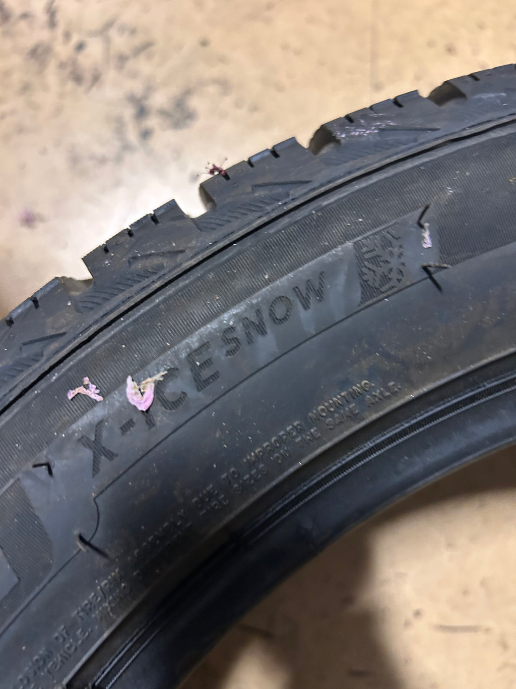 MICHELIN X-ICE SNOW BSW P 245 45 18 100H XL WINTER TIRE 03025