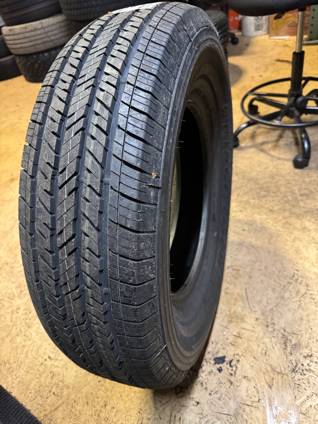 BRIDGESTONE DUELER H/T 685 BSW P 245 75 17 112T ALL SEASON TIRE 003348