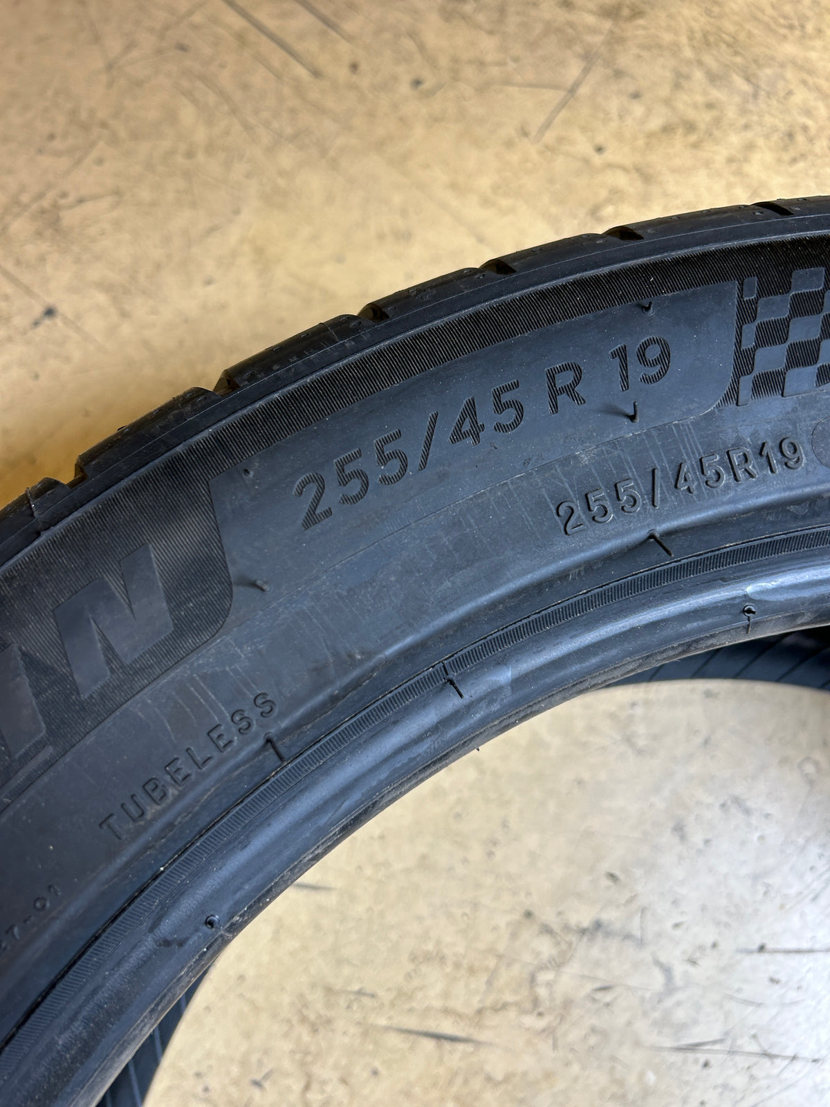 MICHELIN PILOT SPORT 4 BSW P 255 45 19 104Y XL UHP TIRE 21950
