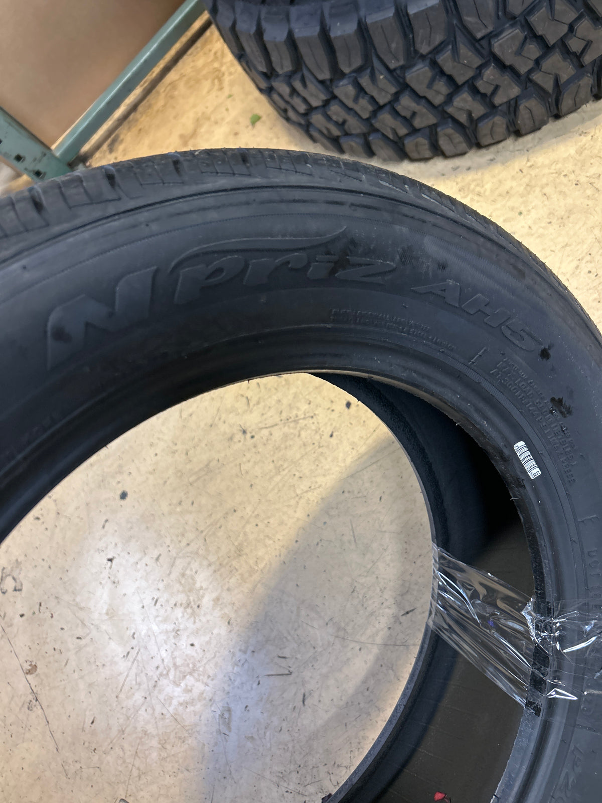 2 NEXEN NPRIZ AH5 BSW P 205 55 19 89T ALL SEASON TIRE 15148NXK