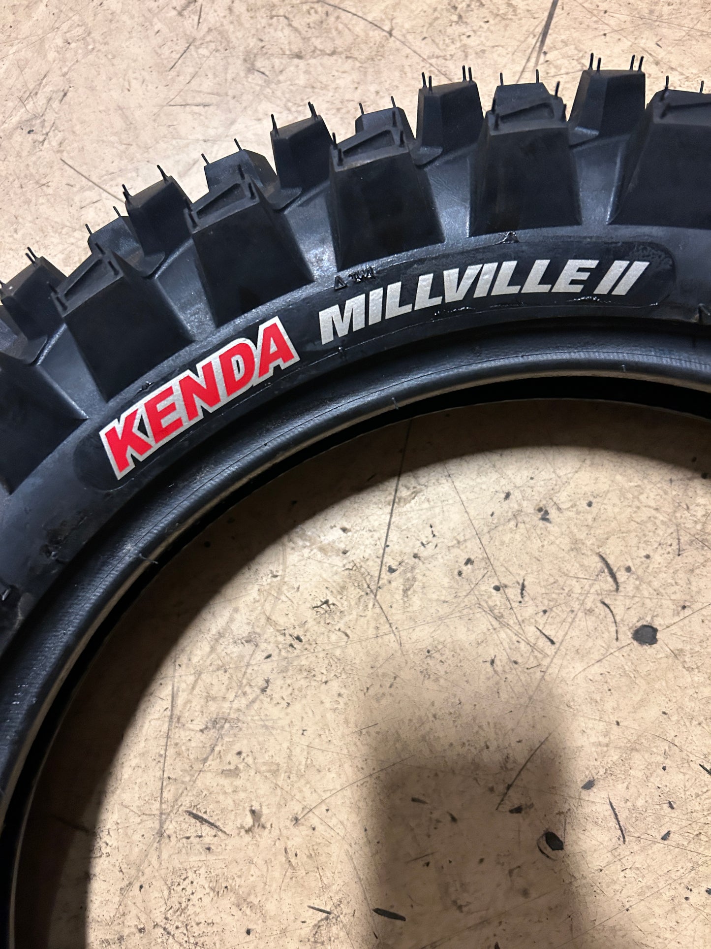 KENDA MILLVILLE II BSW  90 100 14 49M REAR DIRT BIKE TIRE 047851404B0