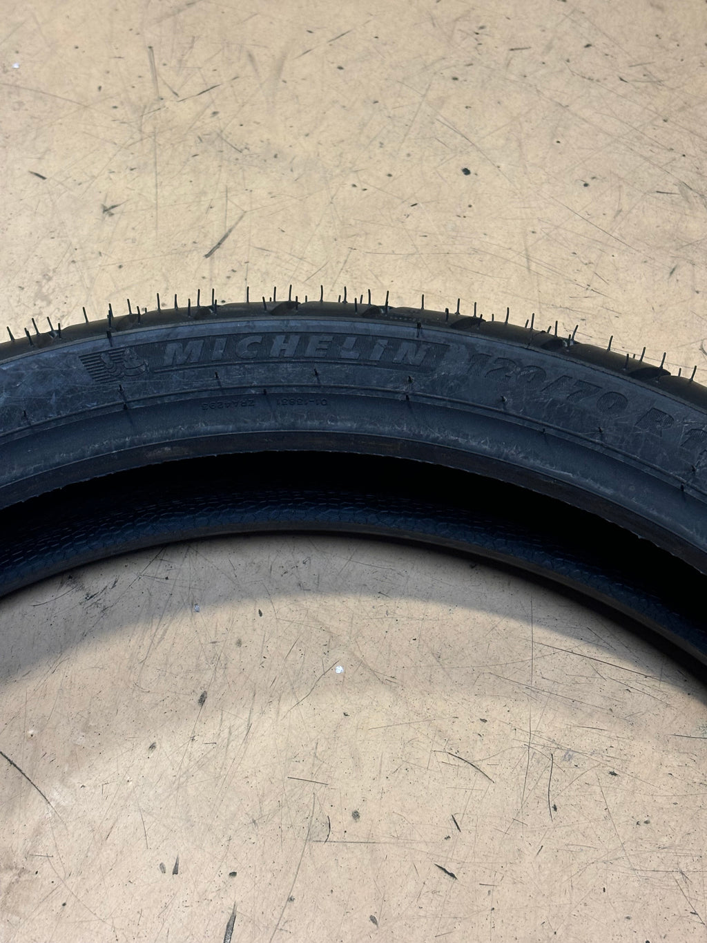 MICHELIN ANAKEE ADVENTURE BSW 120 70 19 60V FRONT MOTORCYCLE TIRE 18391