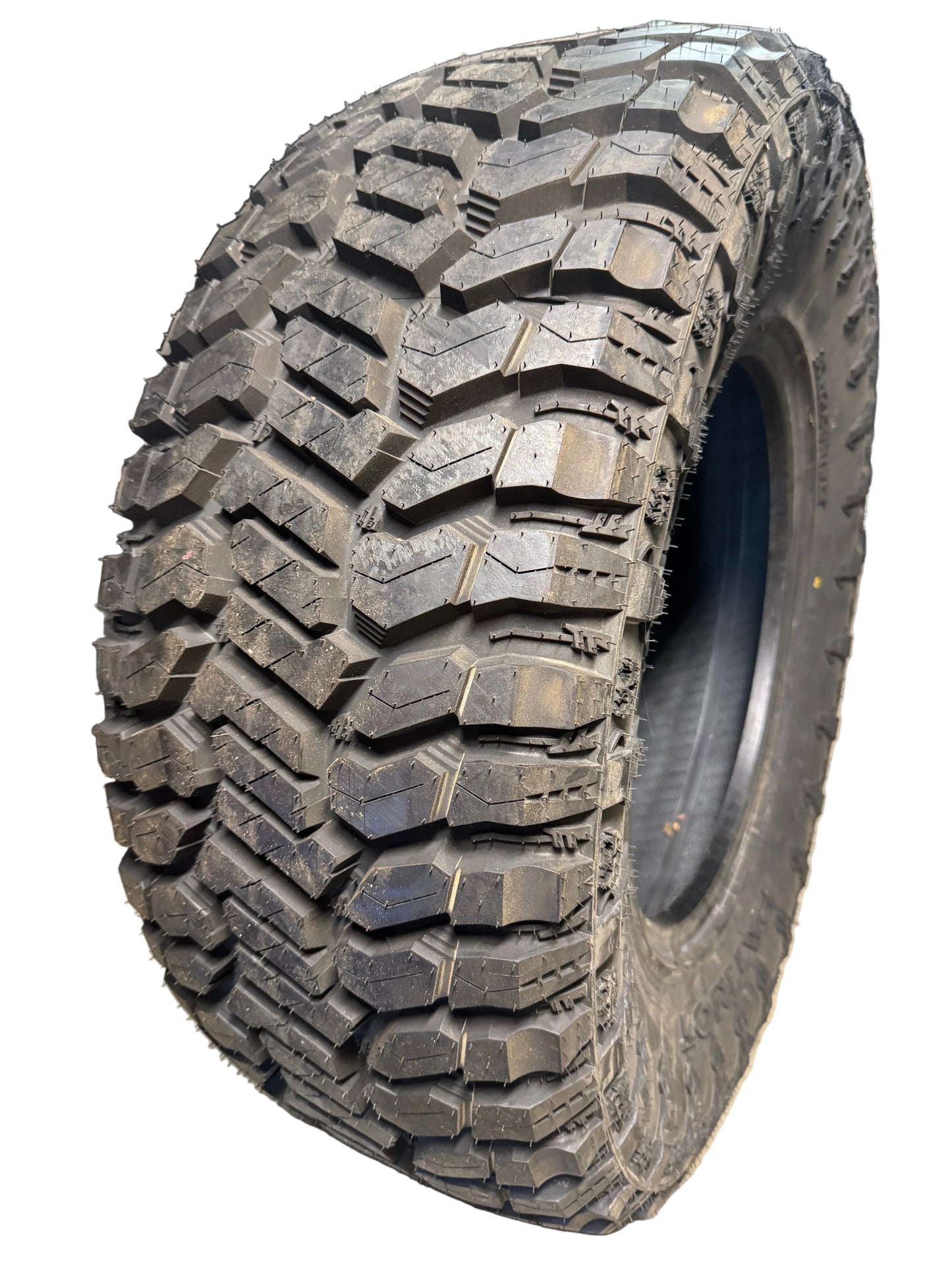 NOS PATRIOT RUGGED TERRAIN BSW LT 35 12.5 18 128Q 12PLY  TIRE PASYTH0081