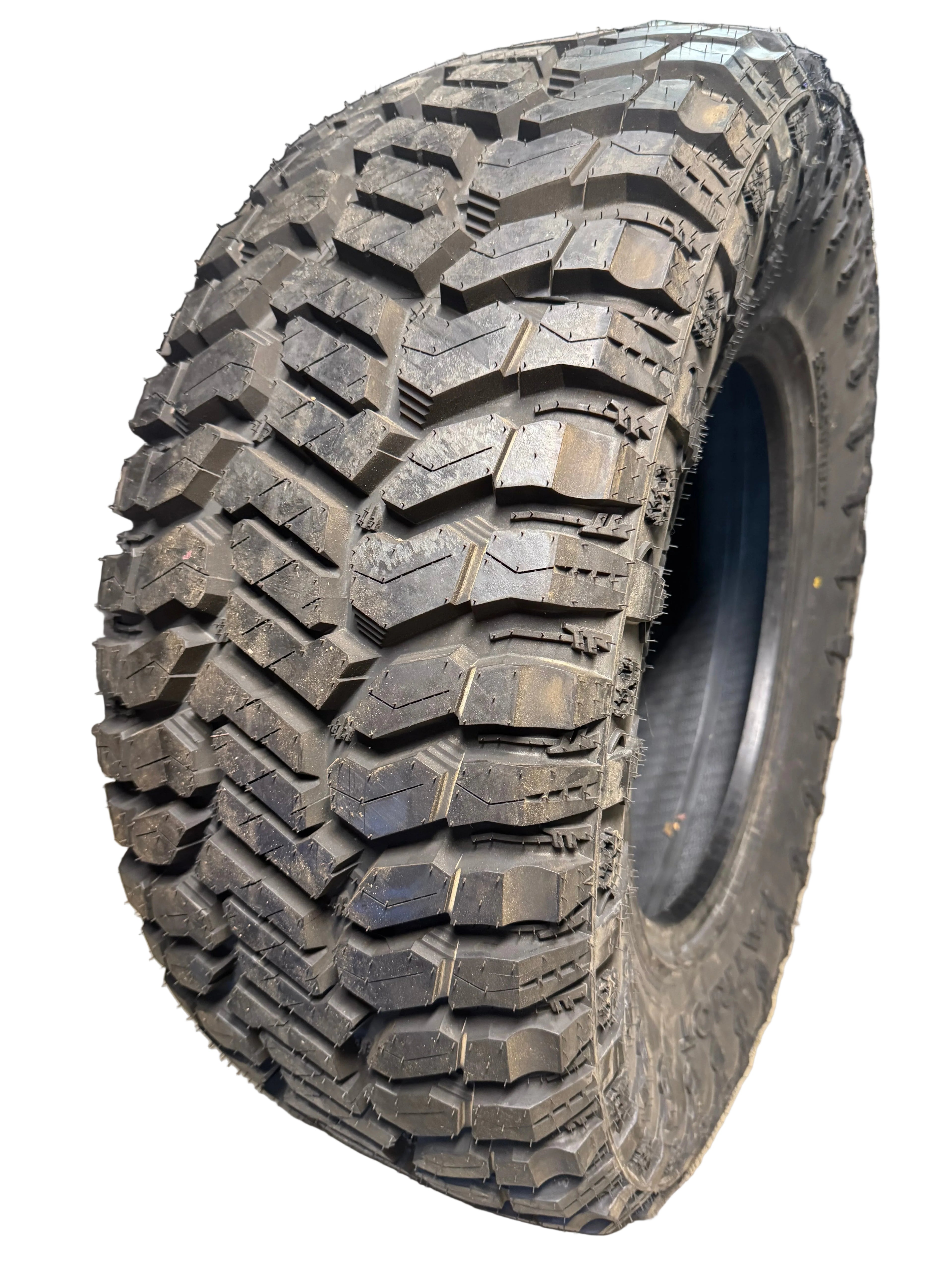 NOS PATRIOT RUGGED TERRAIN BSW LT 35 12.5 18 128Q 12PLY  TIRE PASYTH0081