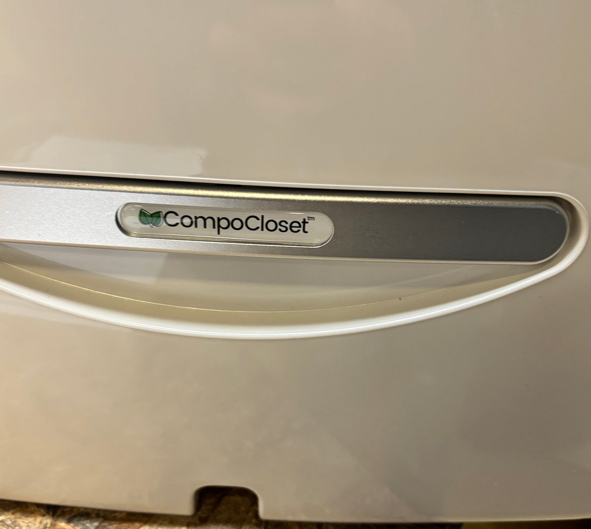 CUDDY COMPOSTING TOILET 3.9 GAL CAPACITY