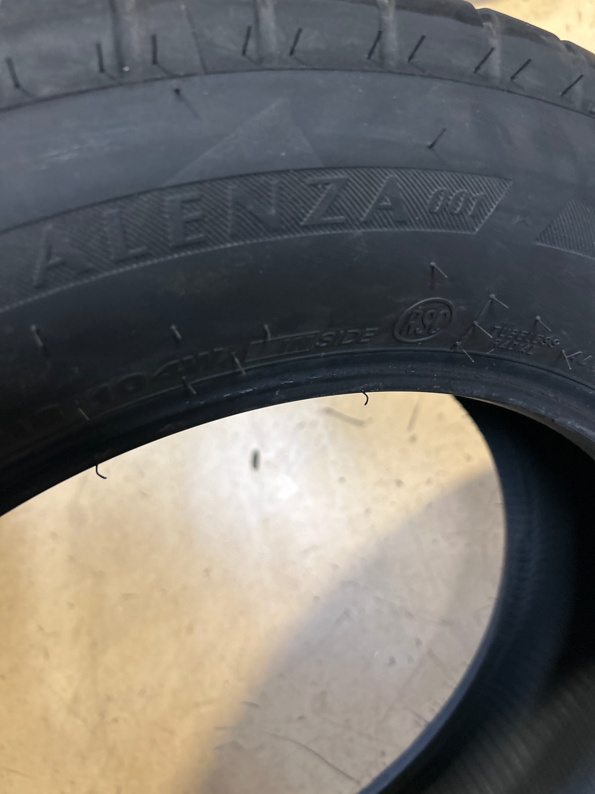 BRIDGESTONE ALENZA 001 RFT BSW P 225 60 18 104W XL