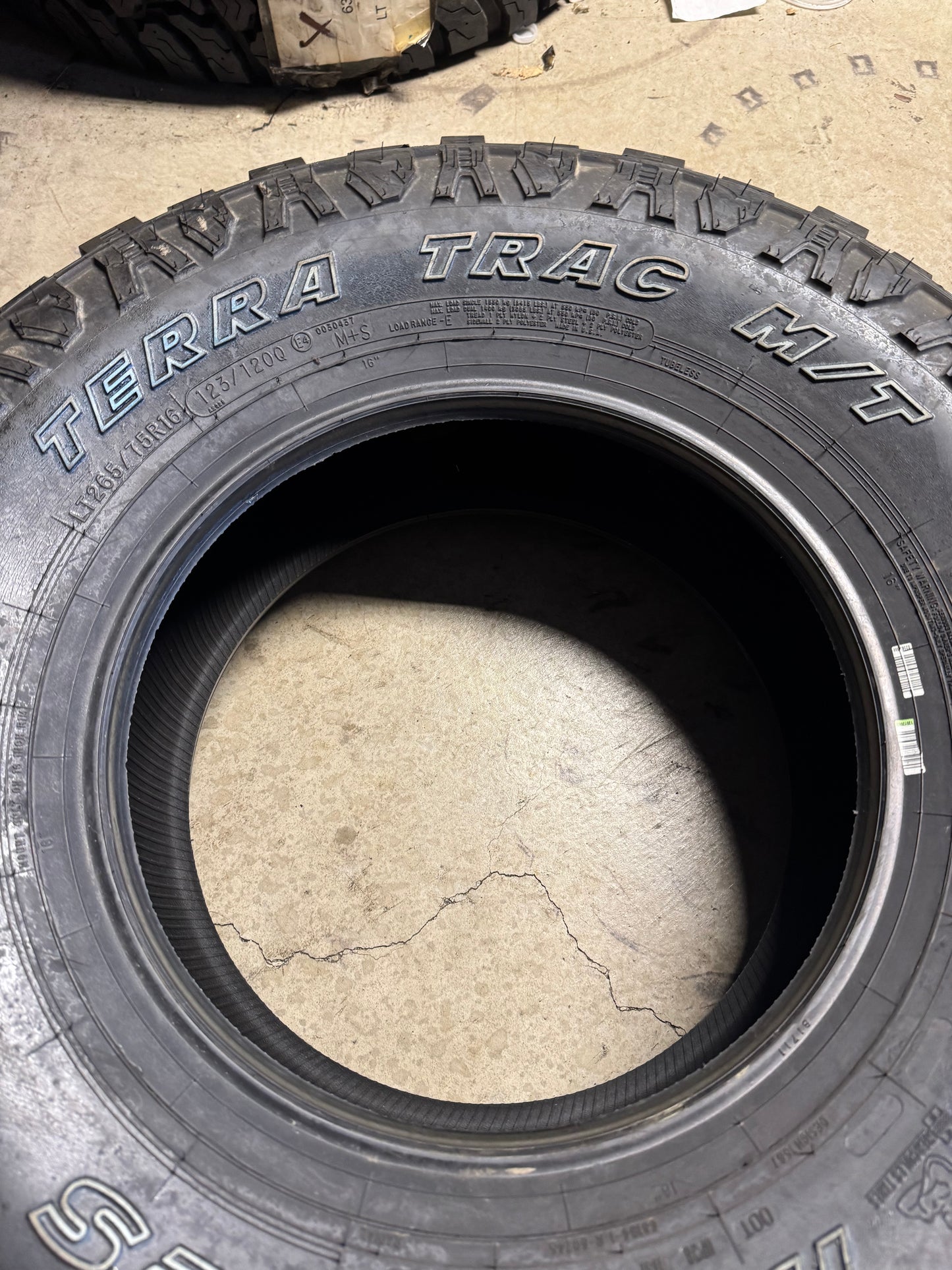 NOS HERCULES TERRA TRAC M/T OWL LT 265 75 16 123/120Q 10PLY MUD TERRAIN TIRE 08090