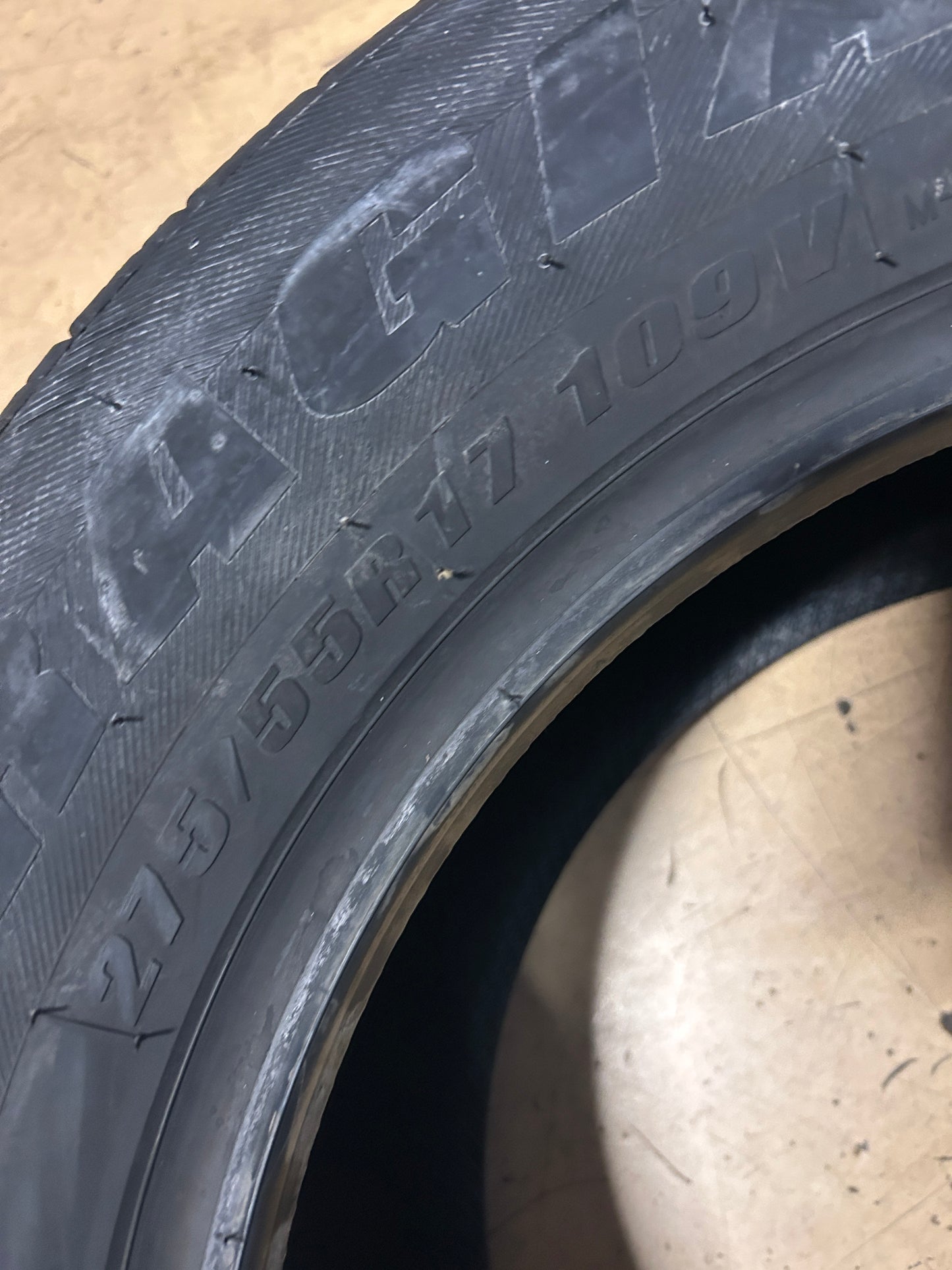 NOS FEDERAL COURAGIA F/X BSW P 275 55 17 109V HIGHWAY TIRE 40GI7A