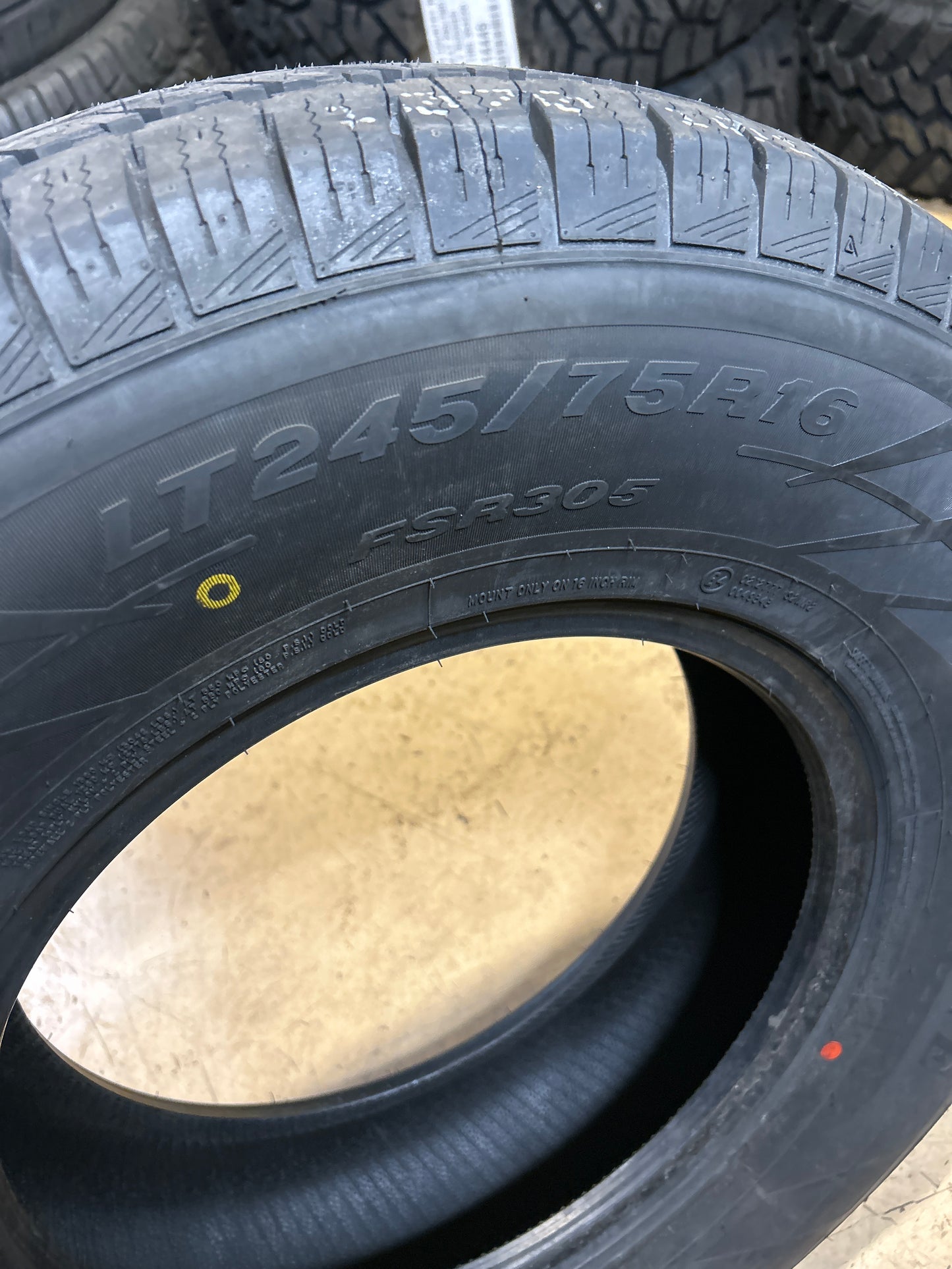 FORTUNE TORMENTA H/T FRS305 BSW LT 245 75 16 120/116S ALL SEASON TIRE 9245030404