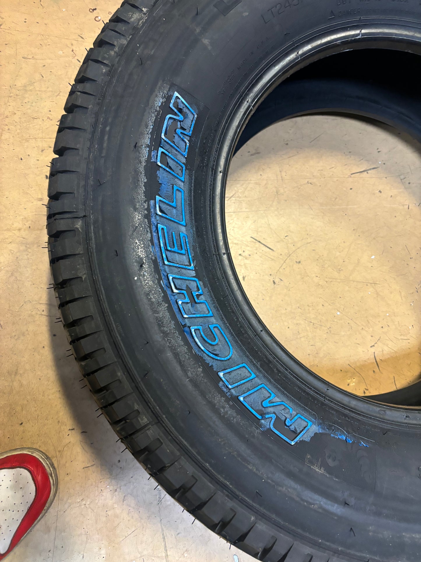 MICHELIN LTX A/T2 RWL DT1 LT 245 75 17 121/118R LRE 10 PLY ALL TERRAIN TIRE 21691