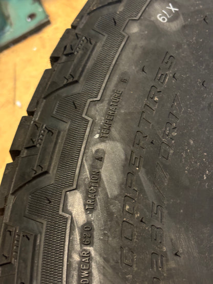 4 COOPER DISCOVERER AT3 4S P 285 70 17 117T SL ALL TERRAIN TIRE 171045002