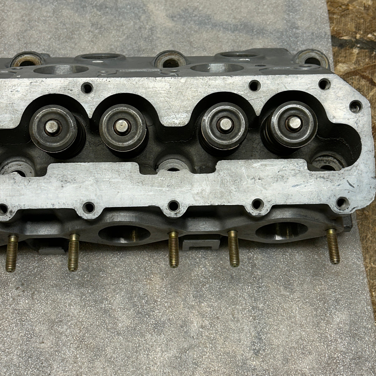 USED PORSCHE 928 S2 4.7L V8 CYLINDER HEAD 9281043483R