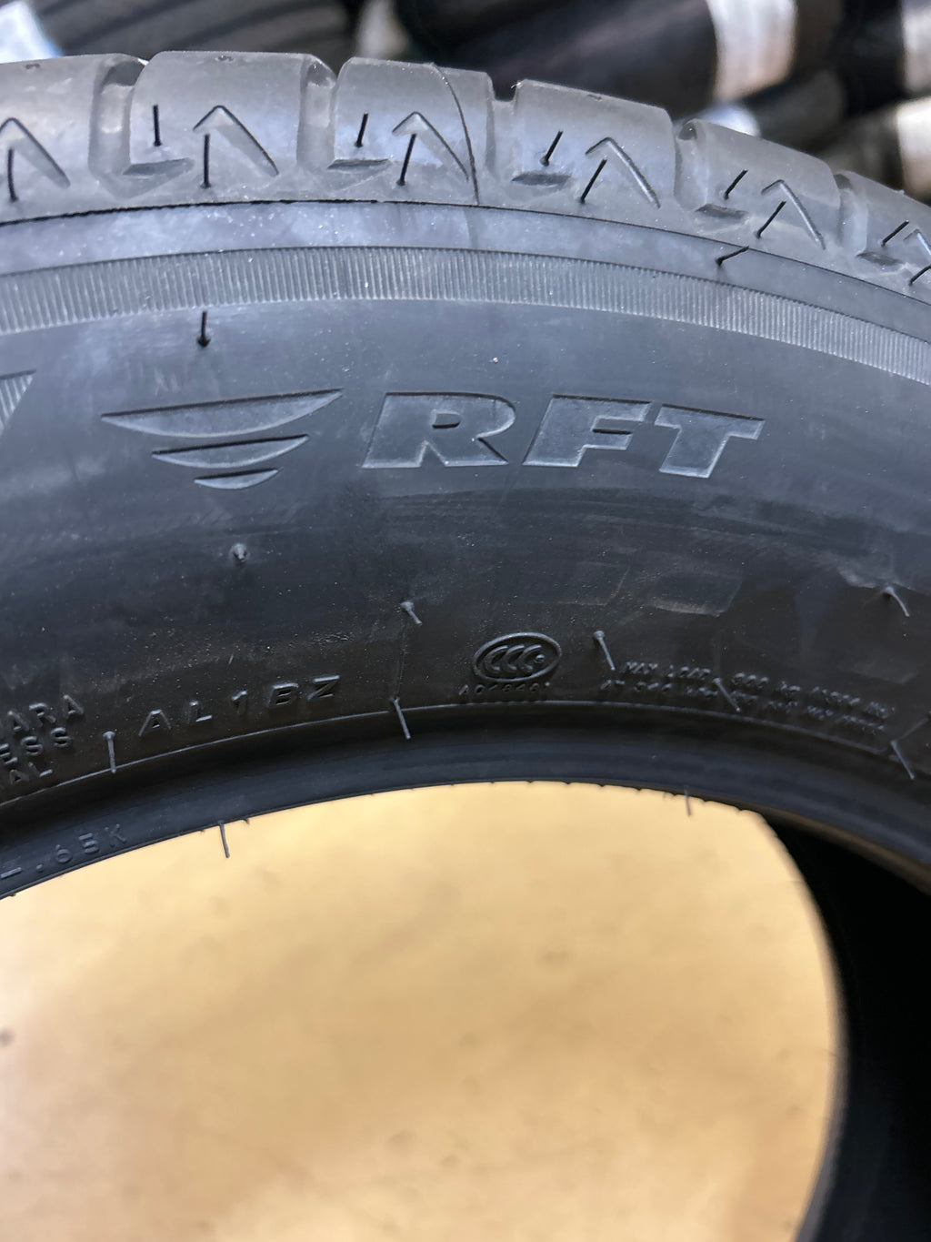 BRIDGESTONE ALENZA 001 RFT BSW P 225 60 18 104W XL
