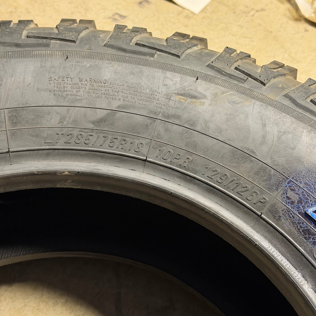 NOS MAXXIS BIGHORN MT762 BSW LT 295 70 18 129/126P LRE 10 PLY MUD TIRE ETL00064100